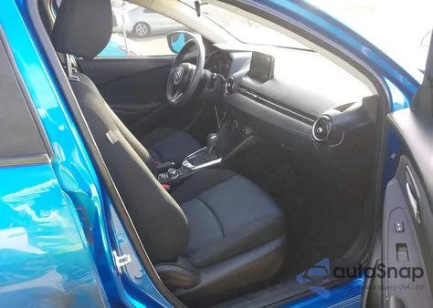 2019 Toyota Yaris Le from USA, damaged, VIN 3MYDLBYV3KY511197